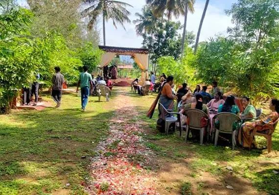 Resort with Swimming Pool Near Kerala